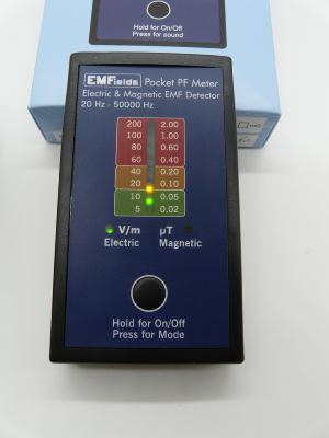 EMFields Mesureur basses fréquences PF5 Pocket 